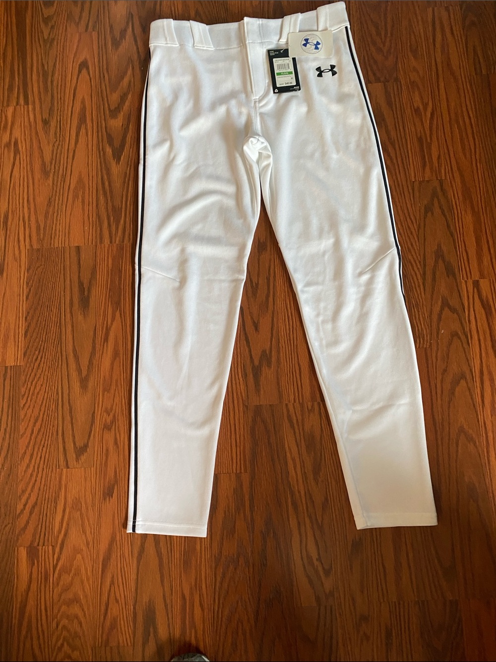 Under Armour boys baseball pants.